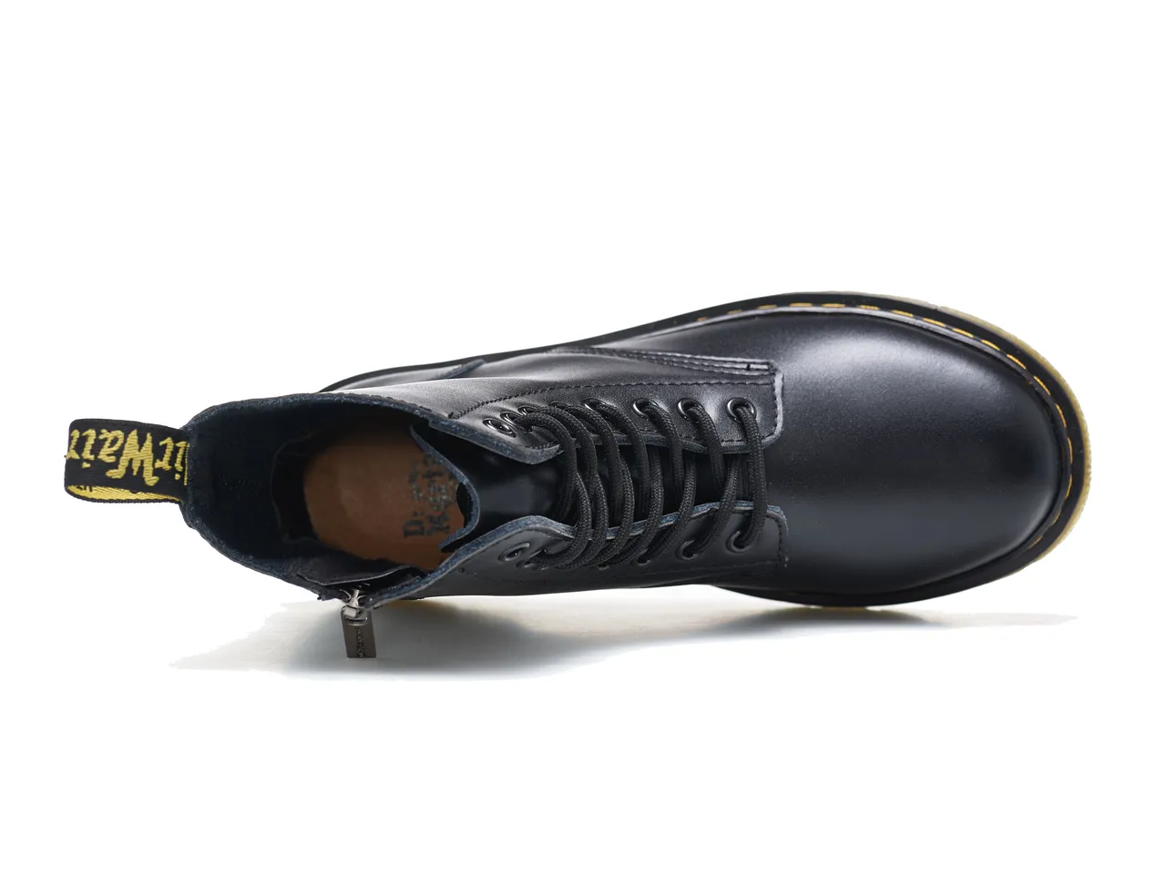 Dr. Martens 1460 Bottes en cuir lisse noir à coutures jaunes style Martin 2