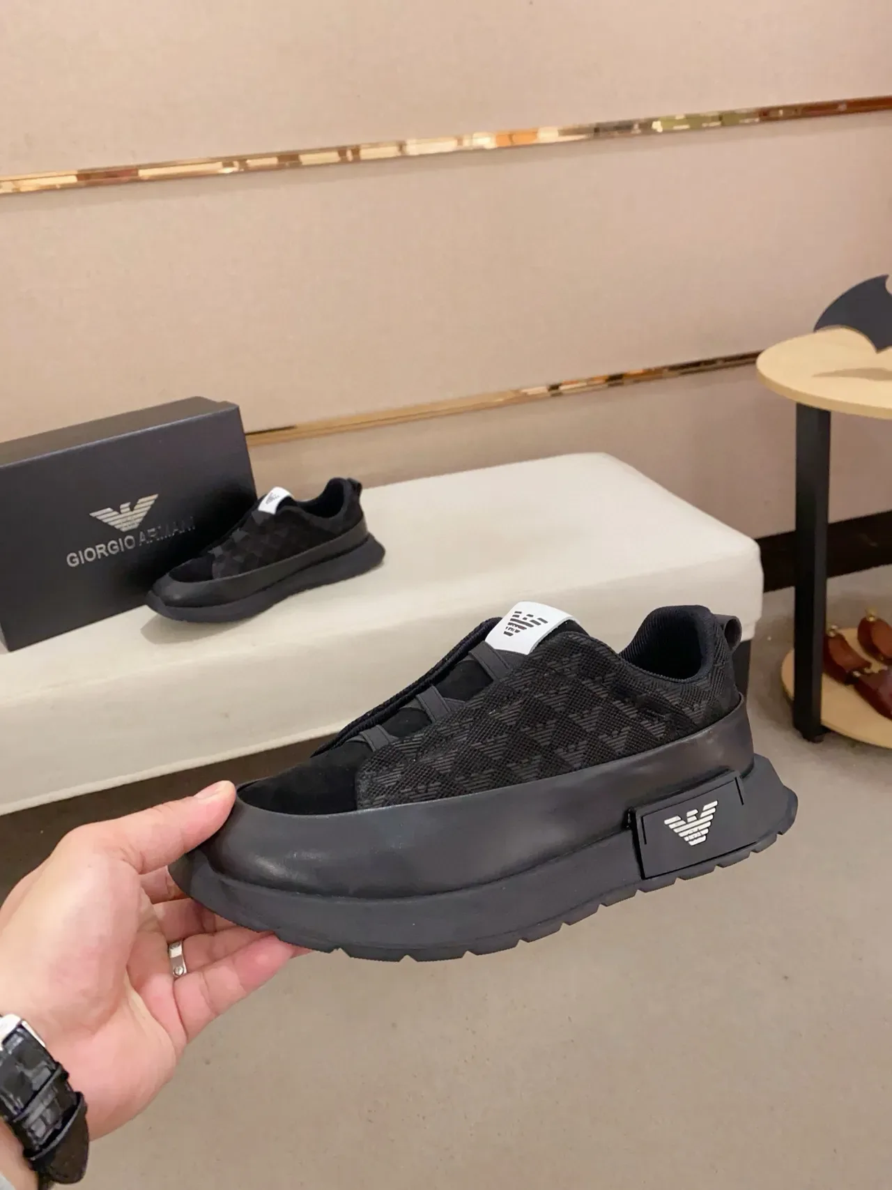 Emporio Armani Zapatillas lifestyle negras monocromáticas slip-on 4