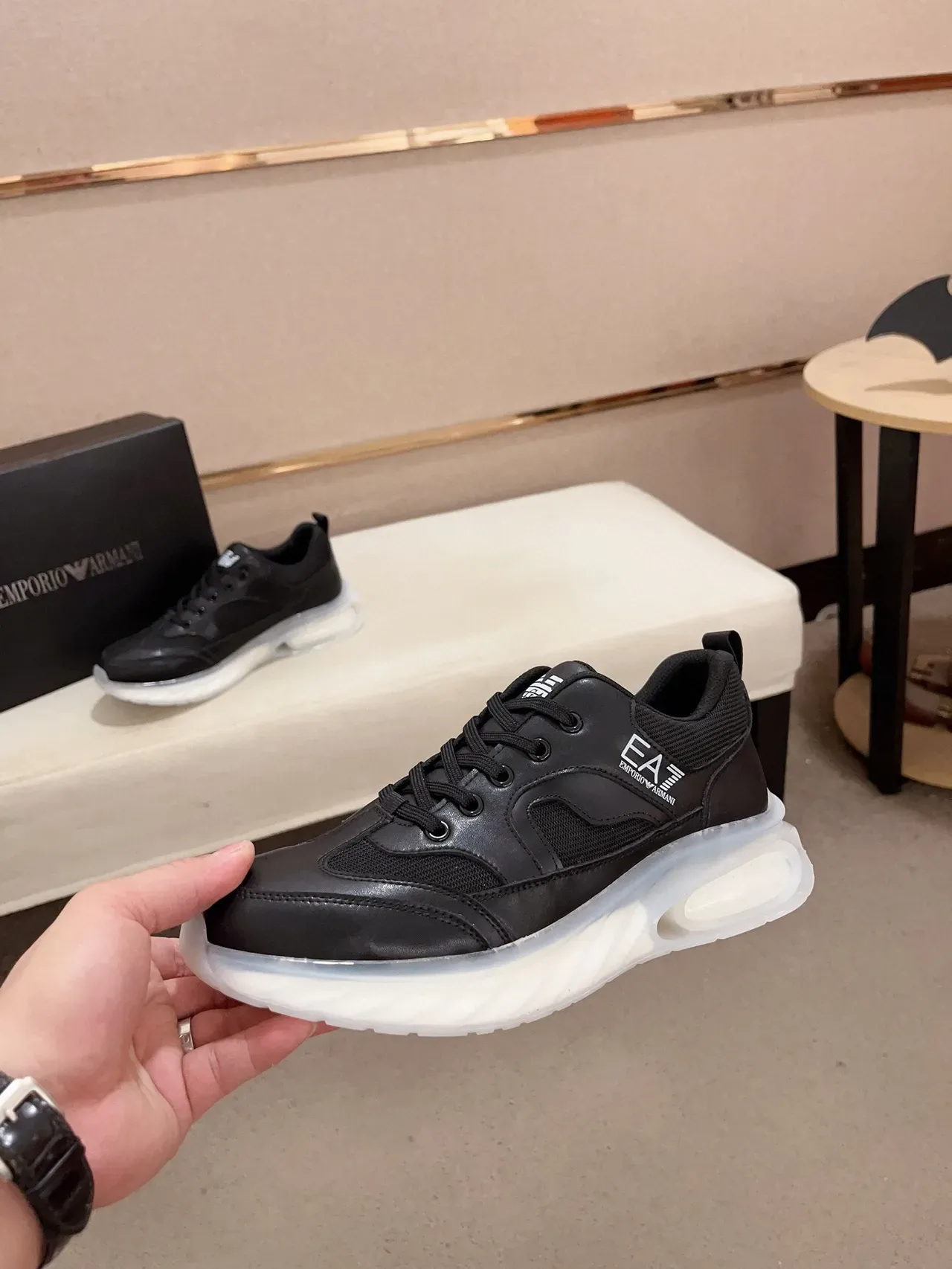 Emporio Armani EA7 黑色皮革网面生活运动鞋 3