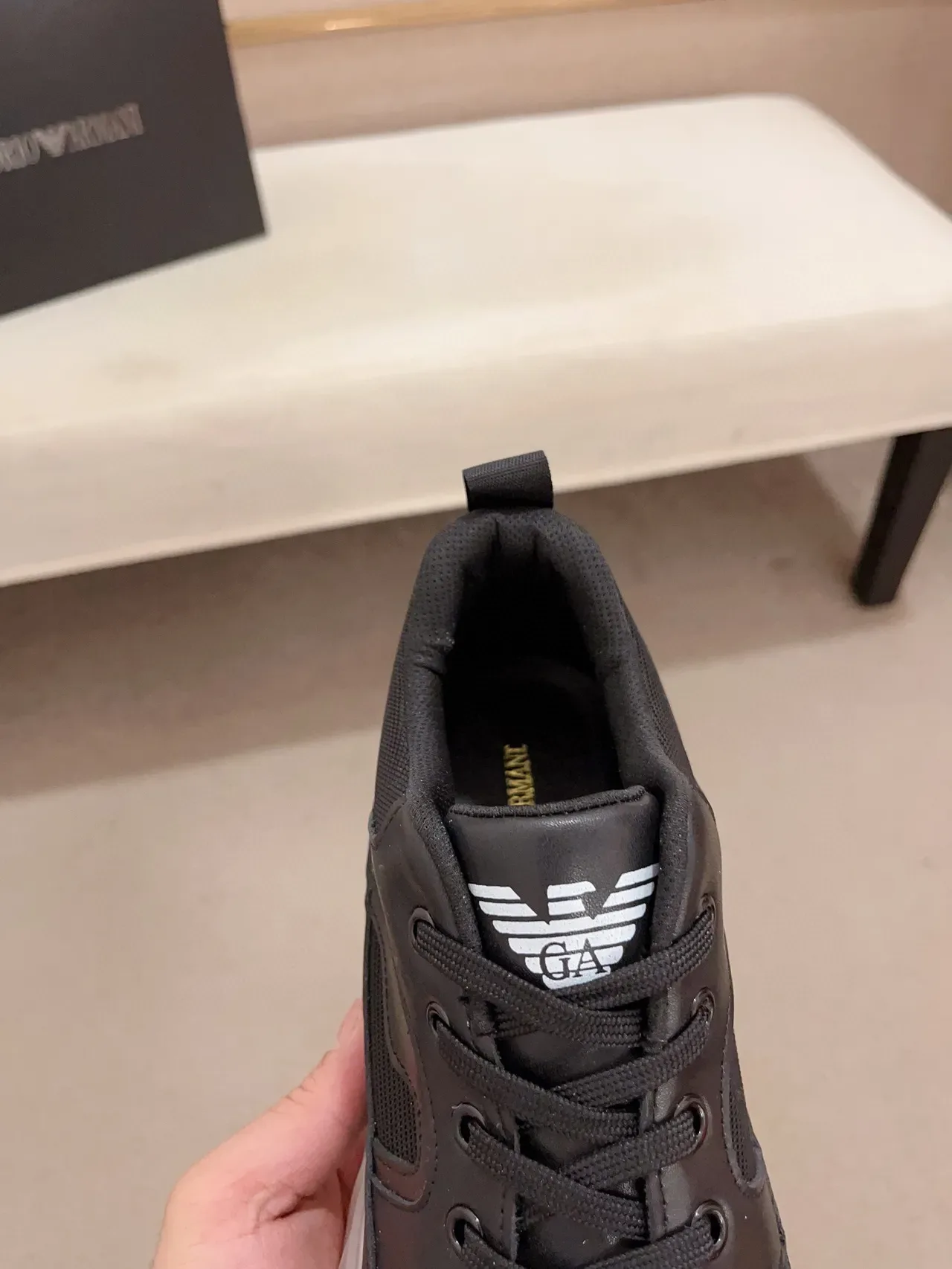 Emporio Armani EA7 黑色皮革网面生活运动鞋 6