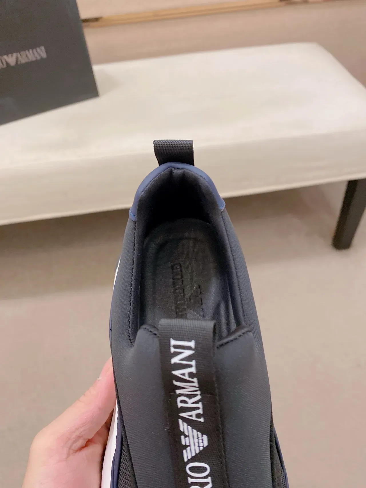 Emporio Armani Navy Black 网面和合成鞋面 套脚式运动鞋 3