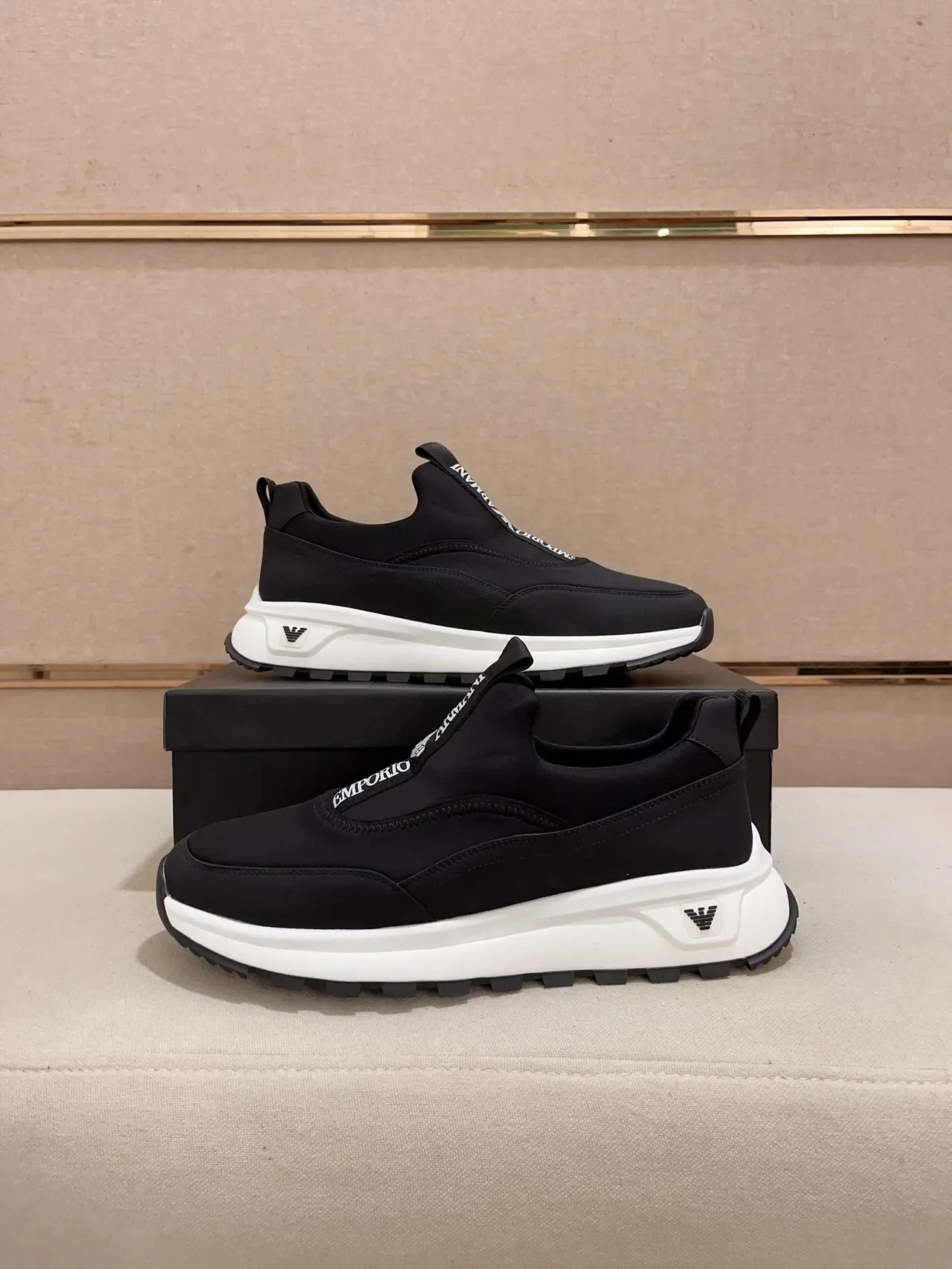 Emporio Armani Sneakers Lifestyle Noir et Blanc 8