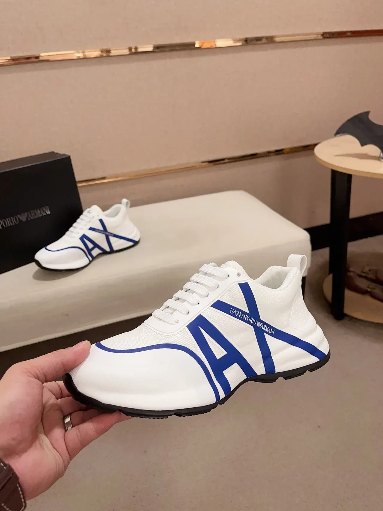 Emporio Armani Zapatillas Blancas Azules Malla Superior Bold A-Logo Rayas 3