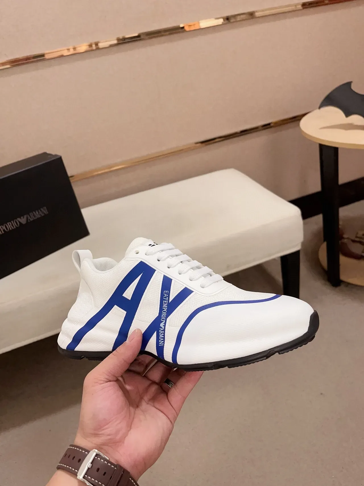 Emporio Armani Zapatillas Blancas Azules Malla Superior Bold A-Logo Rayas 4