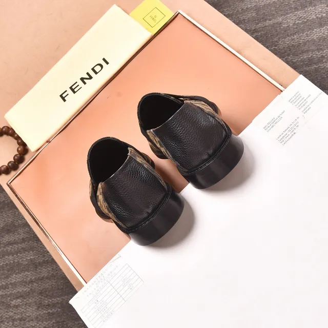 Fendi FF Loafer Marron et Noir Zucca Jacquard mocassins slip-on 2