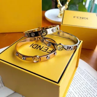Fendi FF Logo Bangle 金银铰链勋章手链