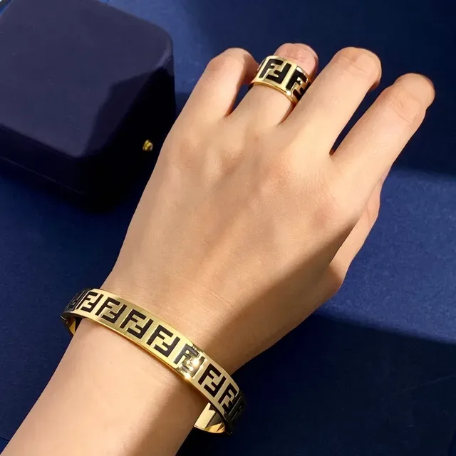 Pulseira Fendi Dourado Preto com Monograma FF 6