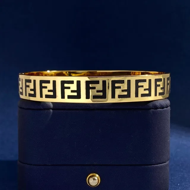 Pulseira Fendi Dourado Preto com Monograma FF 9
