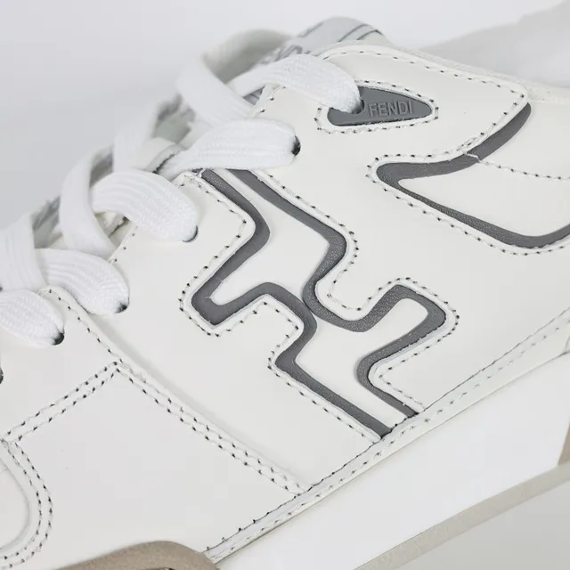 Fendi Lifestyle Sneaker Branco Bege Low-Top Couro Painel Lifestyle Sneakers 6