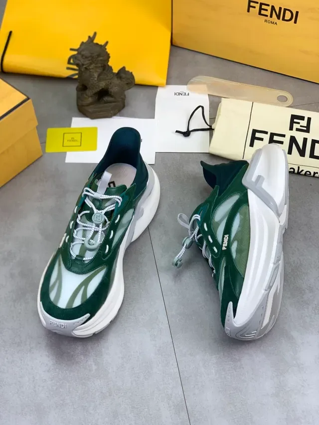 Fendi Runaway Verde Blanco Superior de Malla y Ante en Capas Suela Plataforma Gruesa con Surcos Zapatillas Chunky 5
