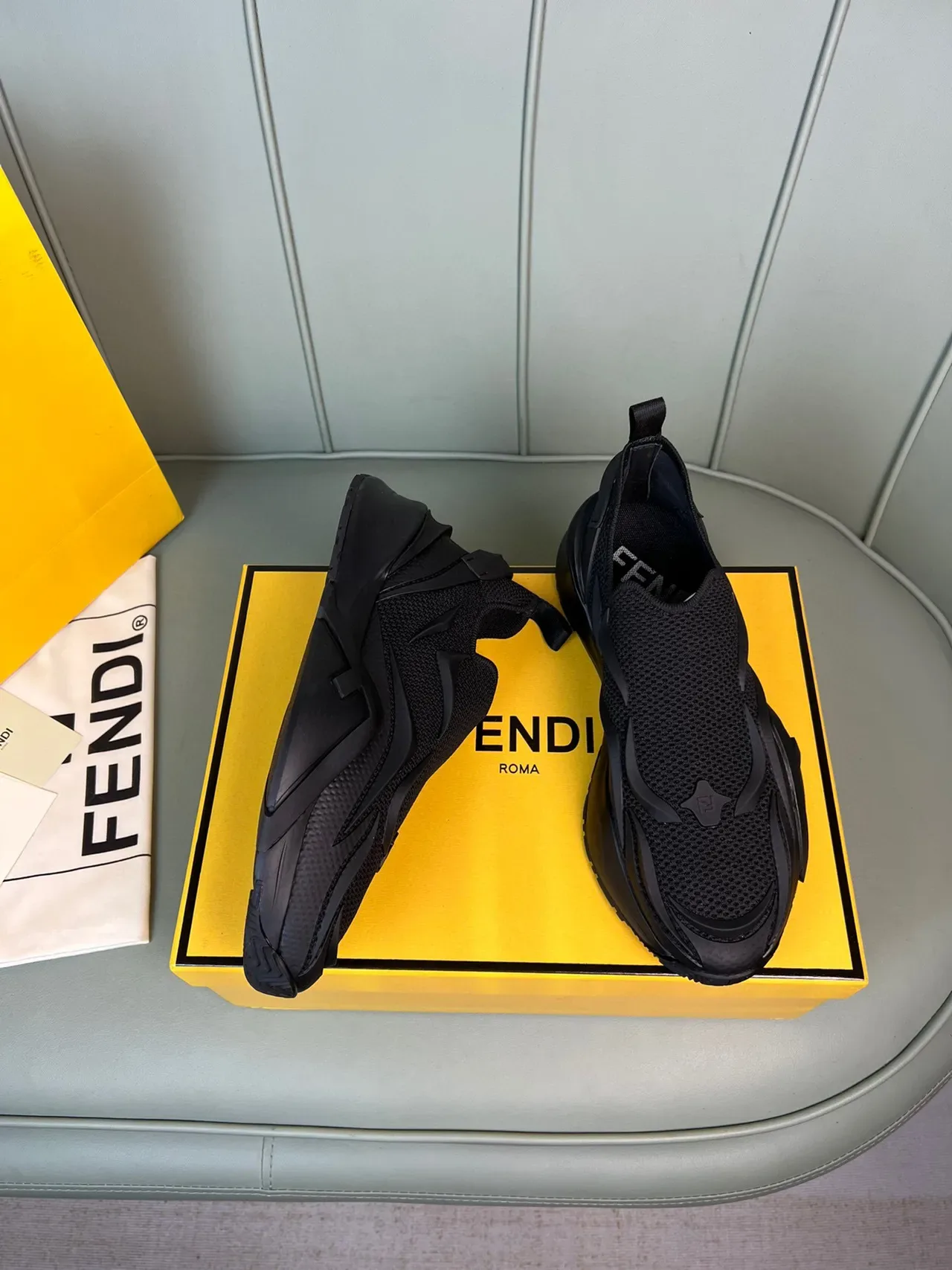 Fendi Speed Trainer Noir Slip-On Lifestyle Sneakers 4