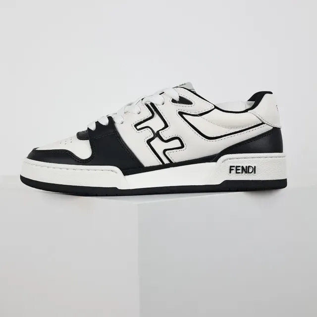 Fendi 白色黑色低帮皮革生活方式运动鞋 9