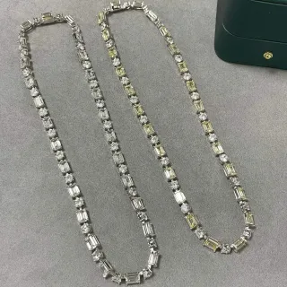 Collier Linéaire Alternant avec Pierres Baguette et Rondes
