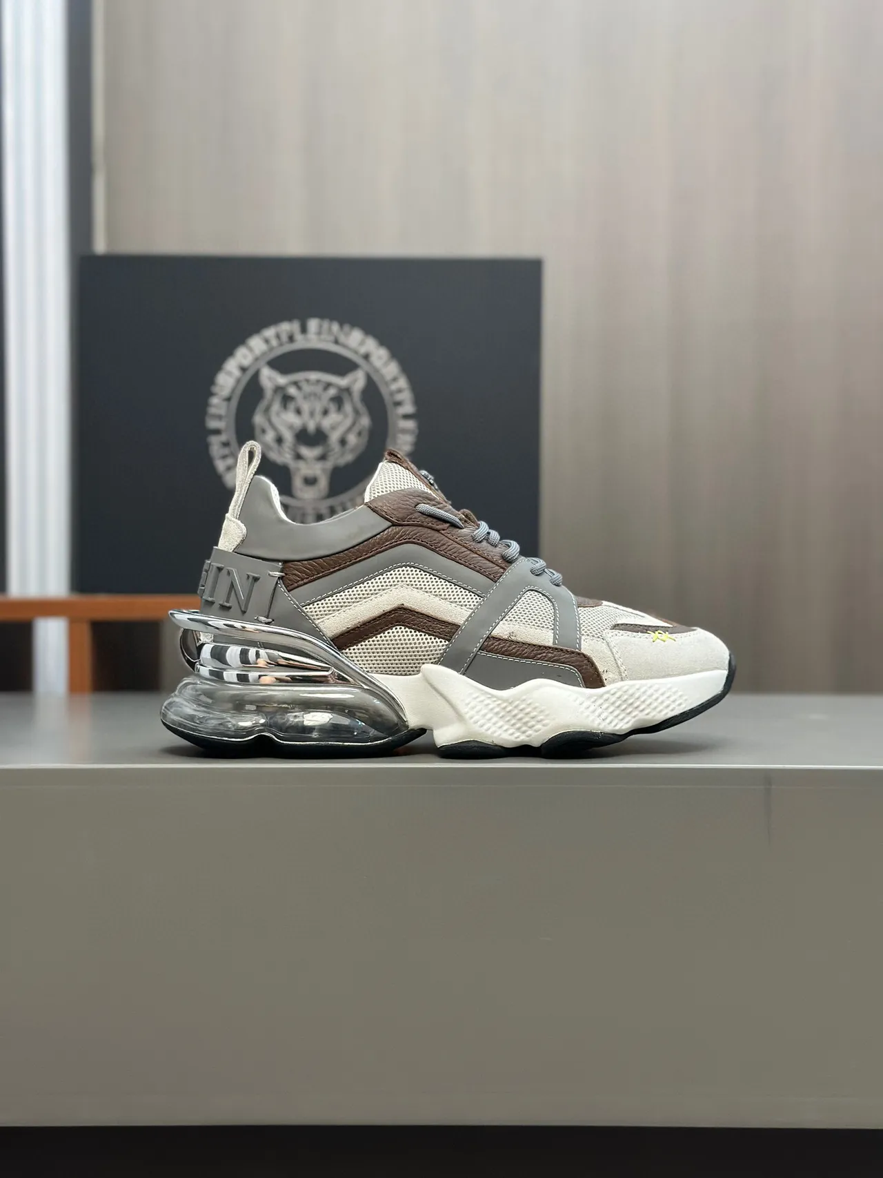 Beige Marrón Estructura De Jaula En Capas Malla Y Ante En La Parte Superior Sneakers Gruesos 2