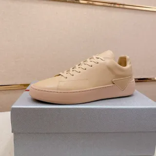 Zapatilla Minimalista de Cuero Beige Low-Top