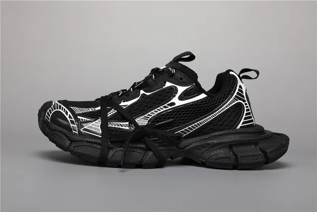 أسود وأبيض Phantom Sneaker Chunky Sneakers 9