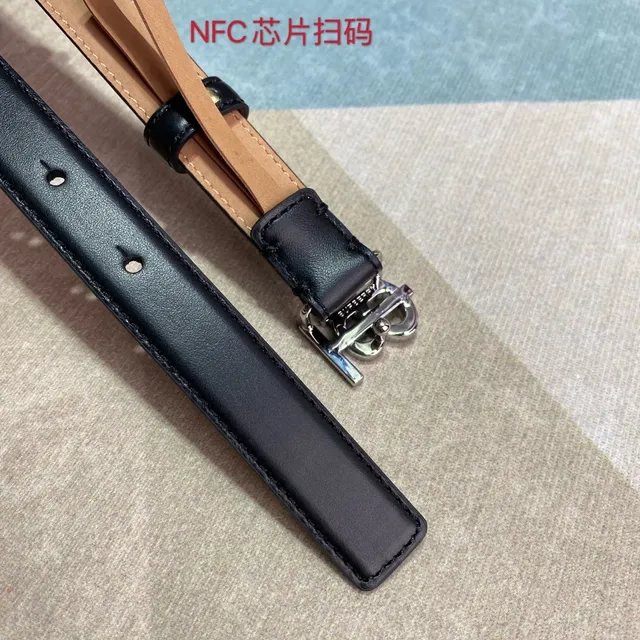 Black Beige Narrow Polished Metal Buckle Leather Belt 4