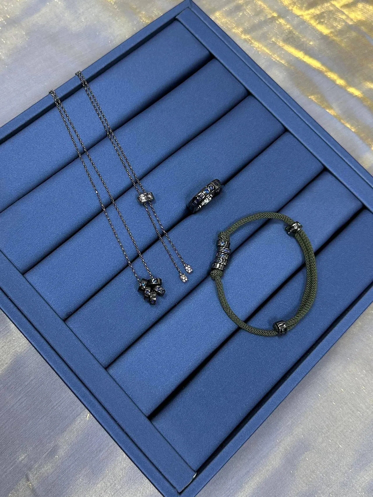 Black Cluster Bead Pendant Necklace 8
