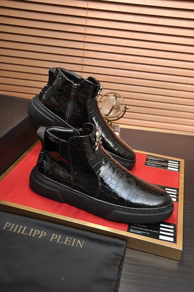 Black Glossy Croc-Embossed Leather Side Zipper Ankle Boots 5