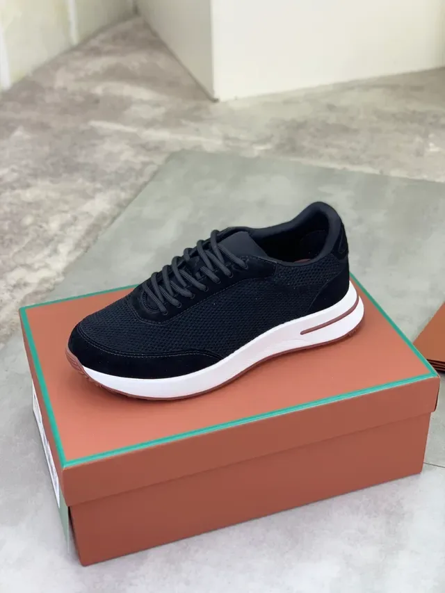 Tênis Lifestyle Preto em Malha e Camurça Low-Top 4