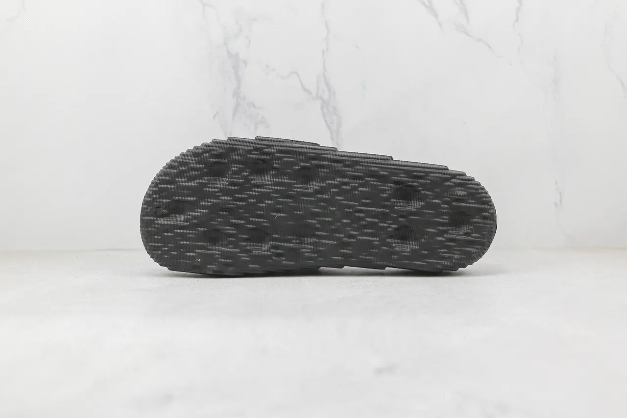 Black Molded Ribbed Strap Slipper 5