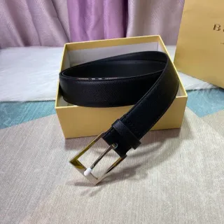 কালো সিলভার টেক্সচারযুক্ত আয়তাকার বাকল চামড়ার বেল্ট