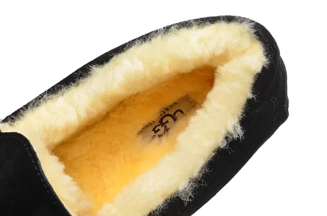 Loafers de camurça preta forrados com shearling, moccasins costurados, slip-on 4
