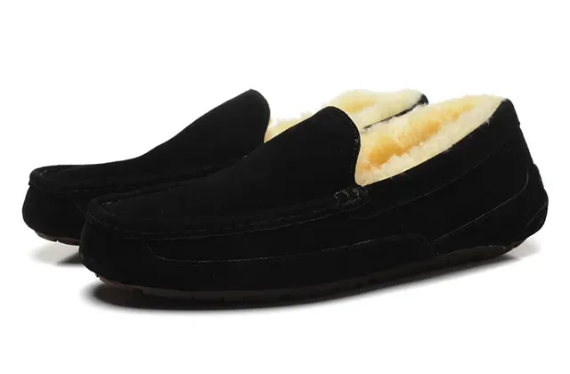 Loafers de camurça preta forrados com shearling, moccasins costurados, slip-on 8