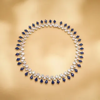 Collier de Gemme Bleue et Transparente à Multiples Rangées