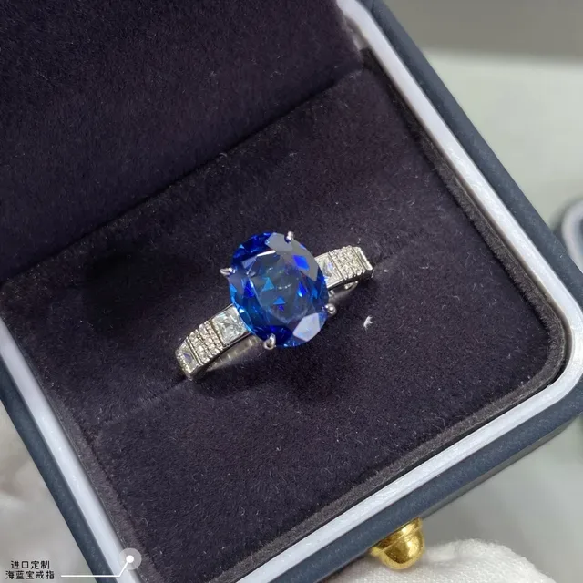 Blue Silver Oval-Cut Central Gemstone Pavé-Set Side Accents Ring 6