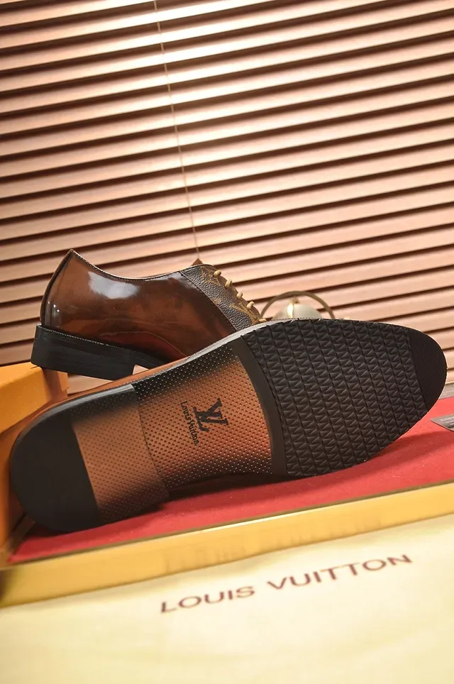 Chaussures Oxford en cuir poli marron à bout cap 3