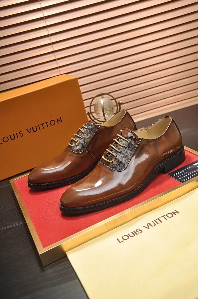 Chaussures Oxford en cuir poli marron à bout cap 4