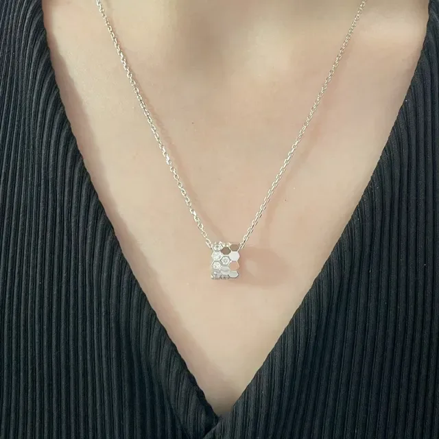 Chaumet Bee My Love Honeycomb Pavé Pendant Necklace 8