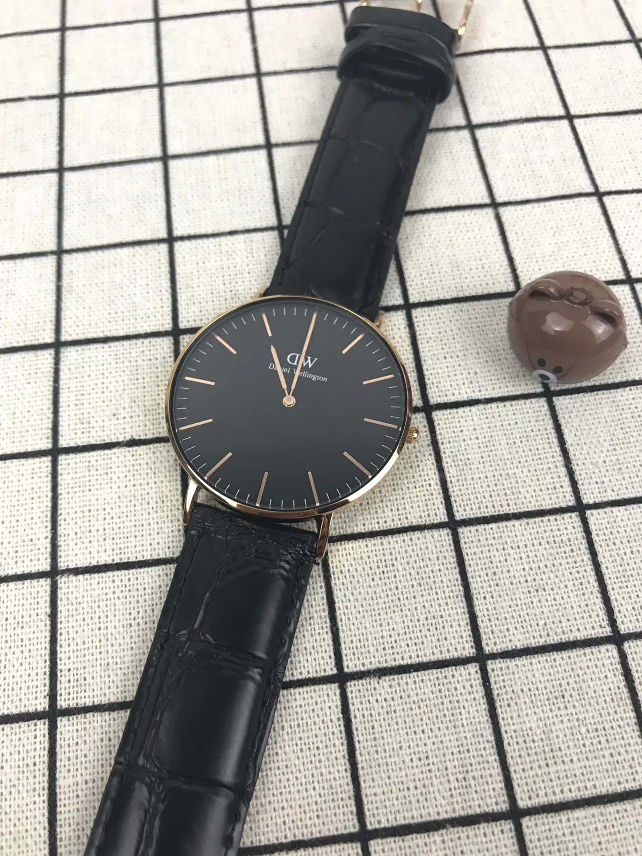 Daniel Wellington 经典黑色镀金石英手表 5