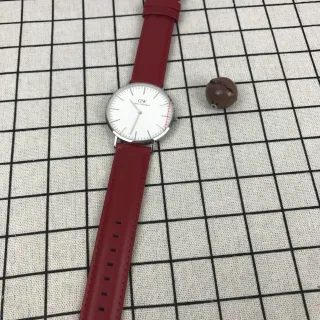Daniel Wellington Classic Petite Red Leather Strap Quartz Watch