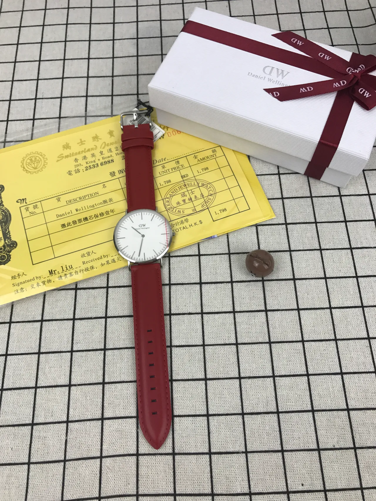 Daniel Wellington क्लासिक पेटिट लाल चमड़ी की पट्टी क्वार्ट्ज घड़ी 2