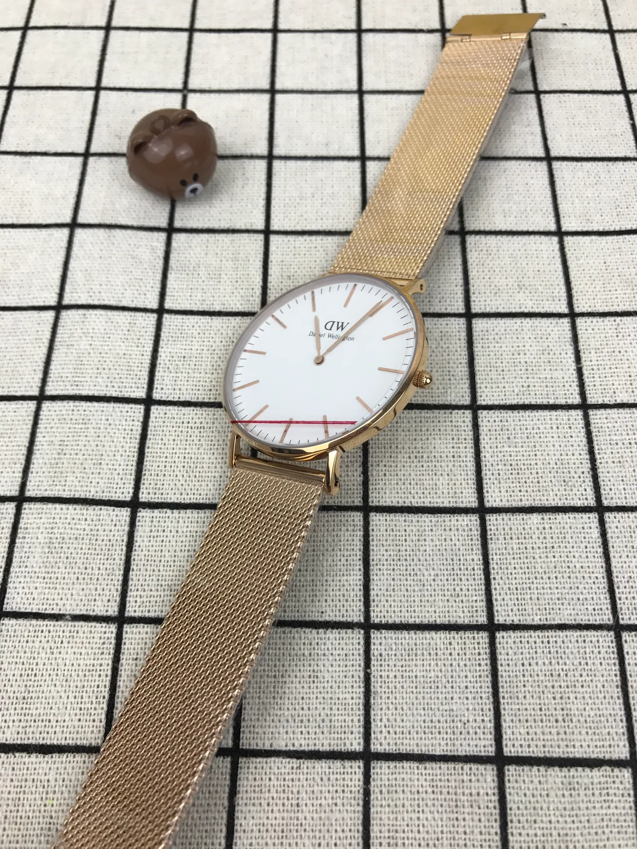 Daniel Wellington गोल्ड व्हाइट न्यूनतम डायल जाली कलाई क्वार्ट्ज घड़ी 3