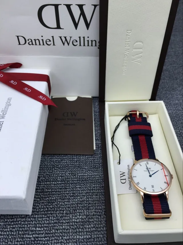 Daniel Wellington 白色海军极简表盘玫瑰金表壳石英手表 2