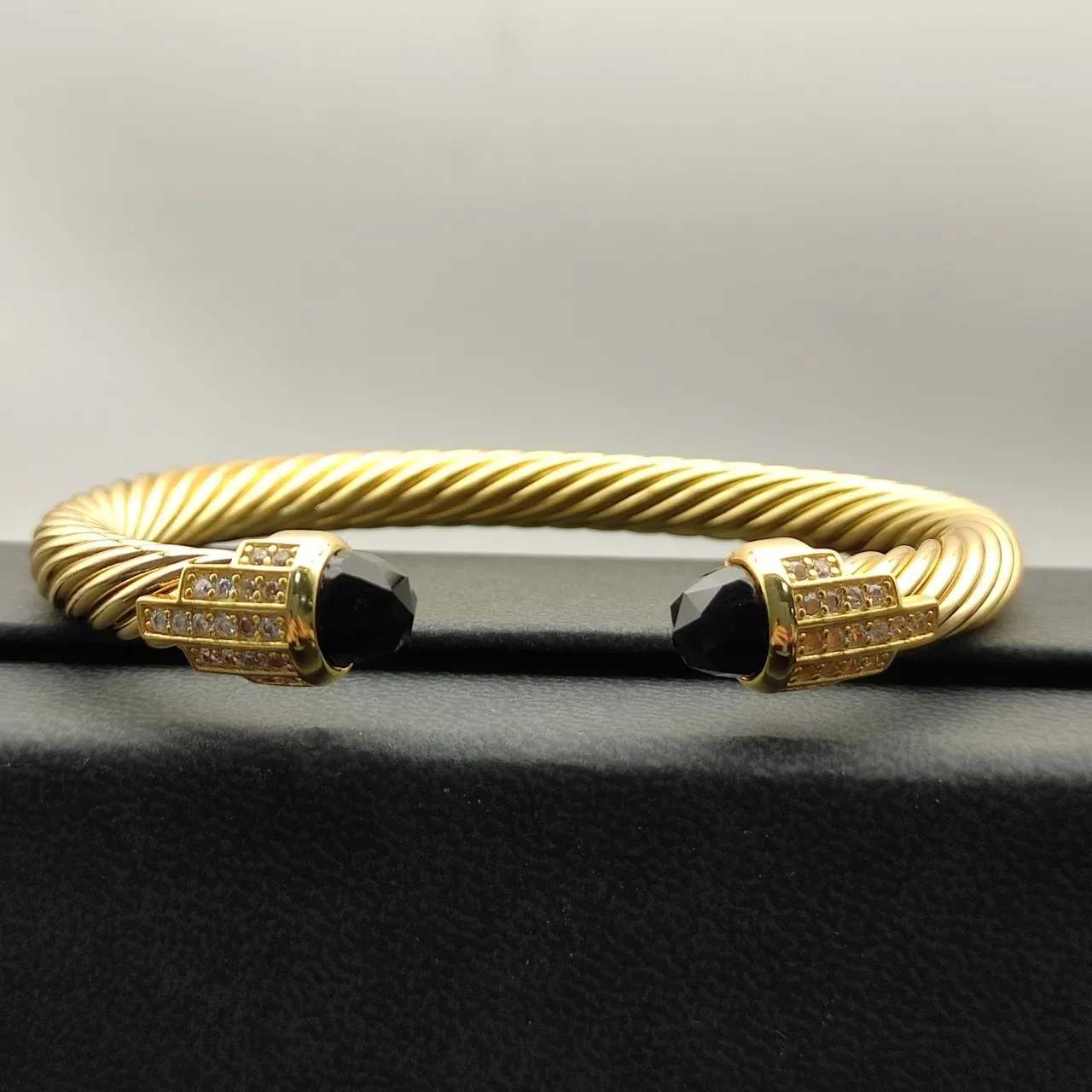 David Yurman Cable Classic Pulseira Ouro Preto Terminal Pedra Facetada Twisted 3