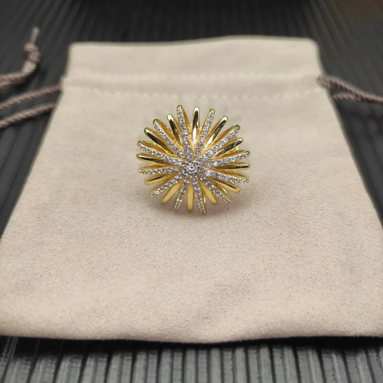 David Yurman Sunburst Pavé Diamond হলুদ সোনার আংটি 9