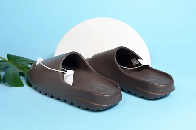 Deep Coffee Brown Molded Slide Slipper 5