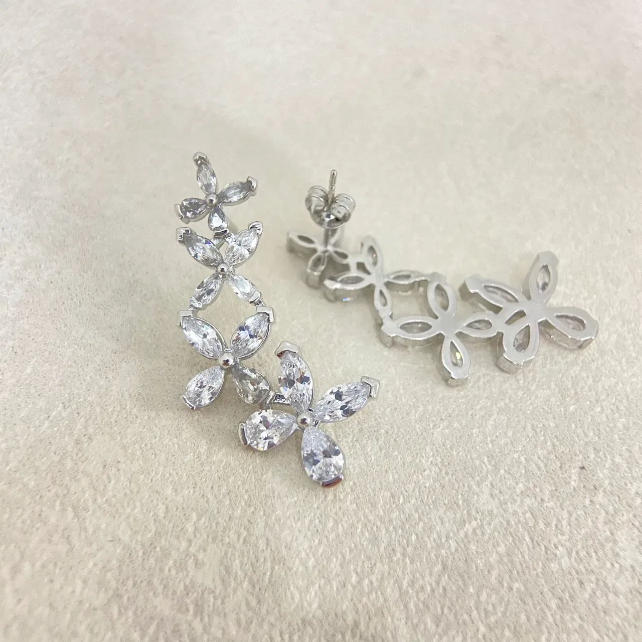 Floral Marquise-Cut Crystal Dangling Earrings 3