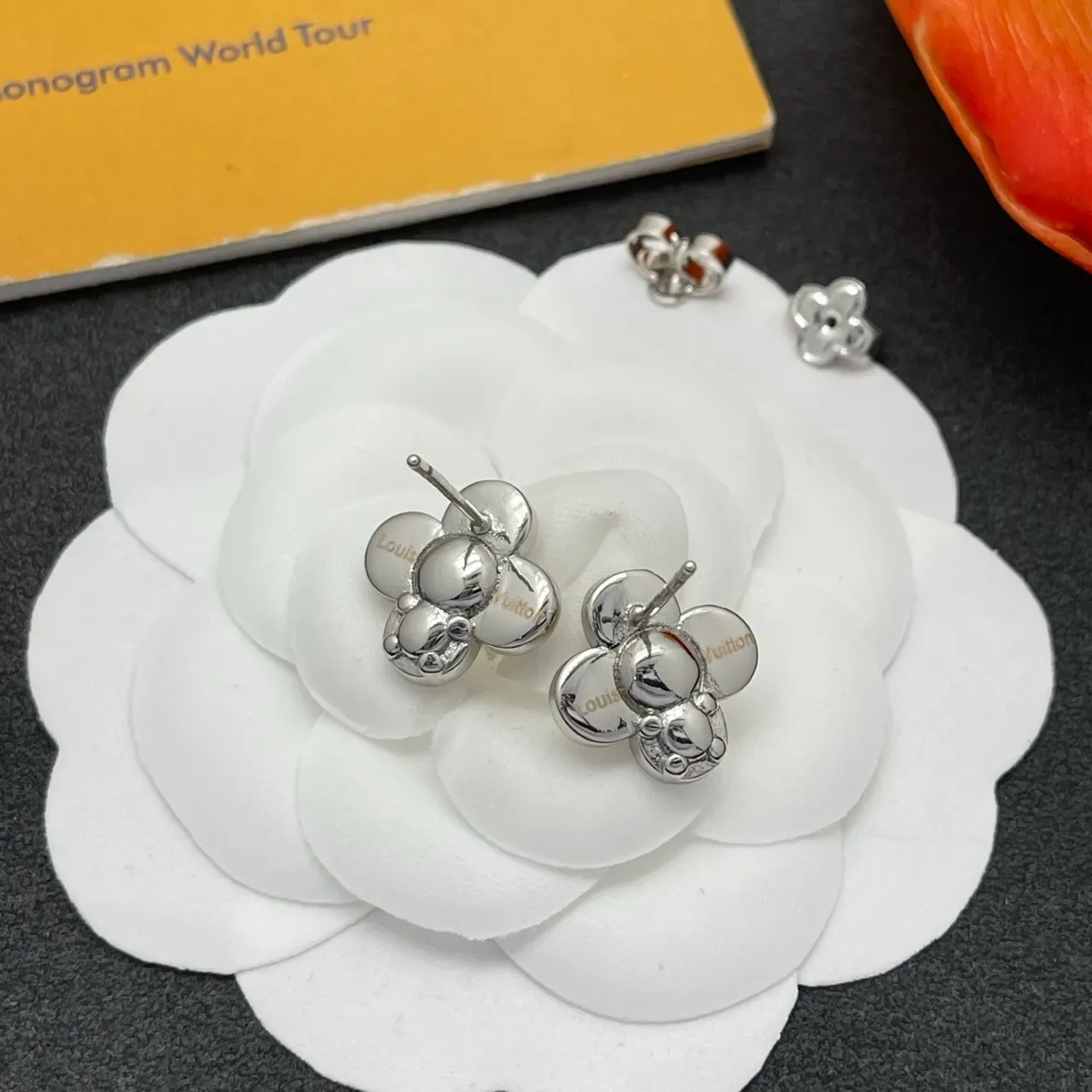 Flower-Shaped Pavé Two-Tone Gold and Silver Earrings 3