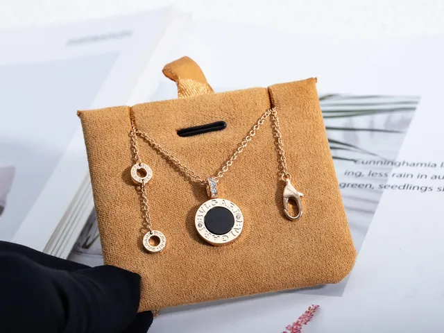 Gold Black Chain Circular Pendant Necklace 7