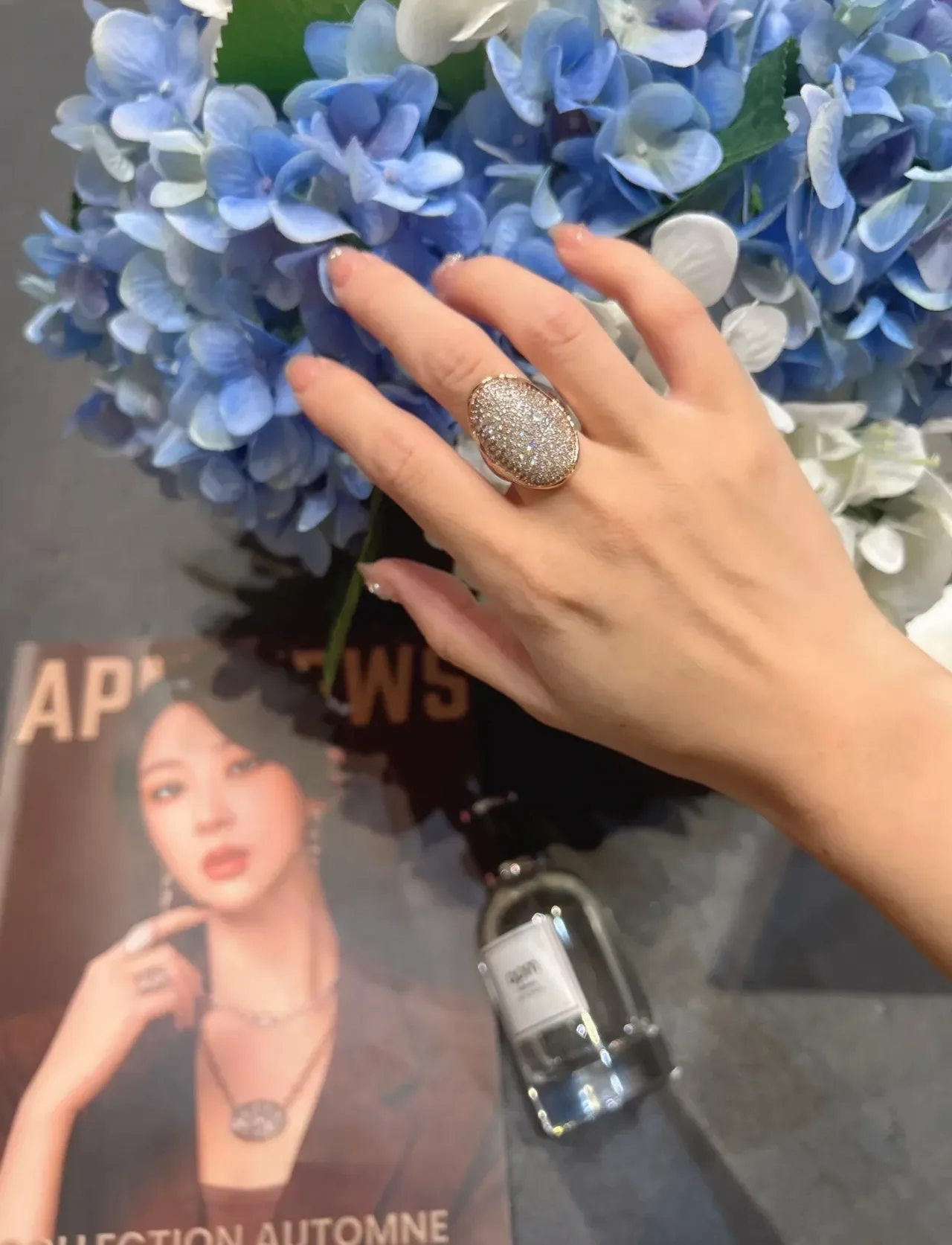 Gold Navy Oval Pavé Metal Ring 3