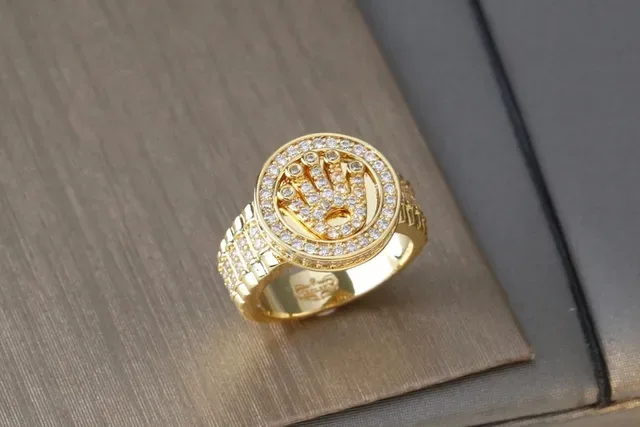Gold Silver Pave-Set Circular Face Ring 5
