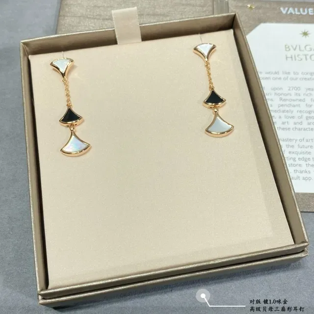 Gold-Tone Fan-Shaped Layered Mother-of-Pearl and Malachite Dangle Earrings 5