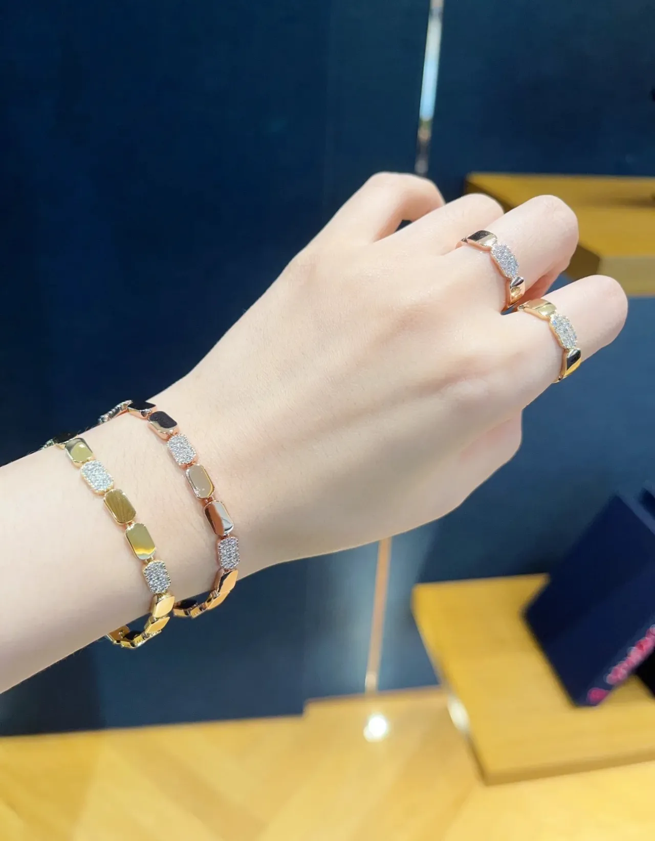 Gold-Tone Rectangular-Link Pavé-Accented Bracelet 2