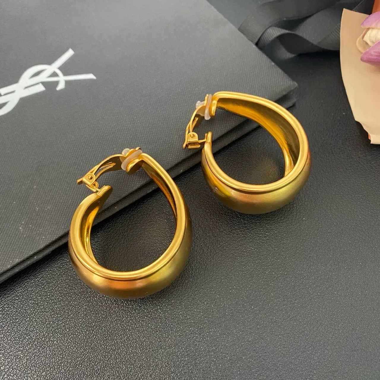 Aros Hoop Tubulares Dorados Clip-On 9