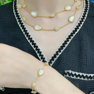 সোনালি সাদা দড়ি চেইন টিয়ারড্রপ ক্যাবোচন পাথর মালা